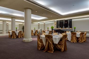 banquet room